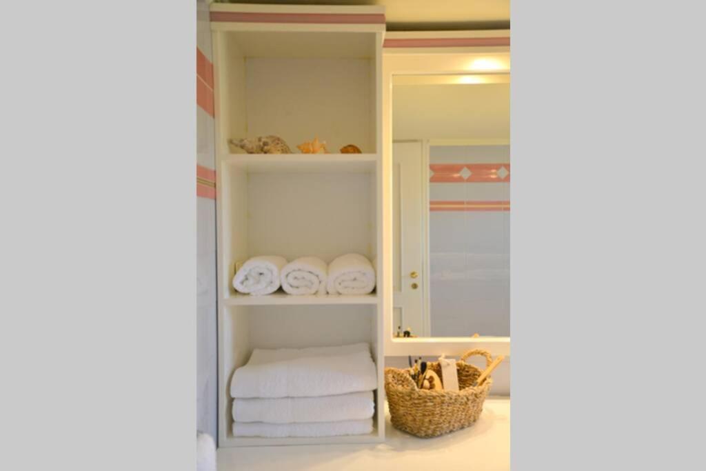 Esperos Seaside Suite In Adamas, Milos المظهر الخارجي الصورة