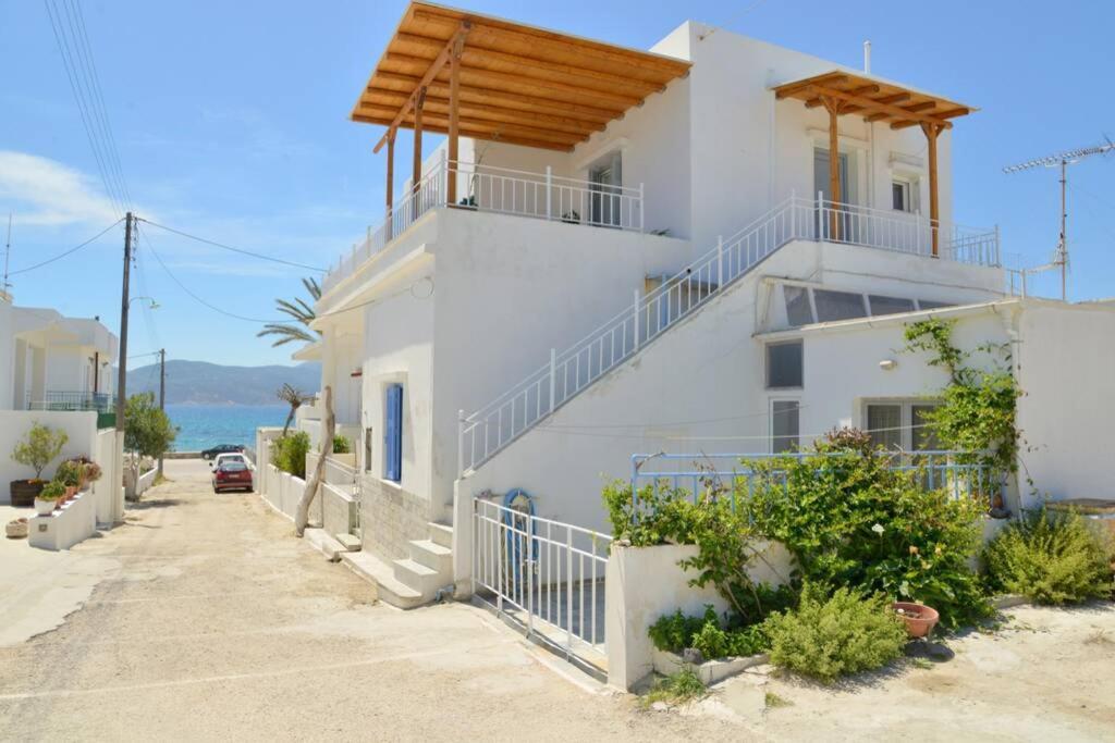 Esperos Seaside Suite In Adamas, Milos المظهر الخارجي الصورة